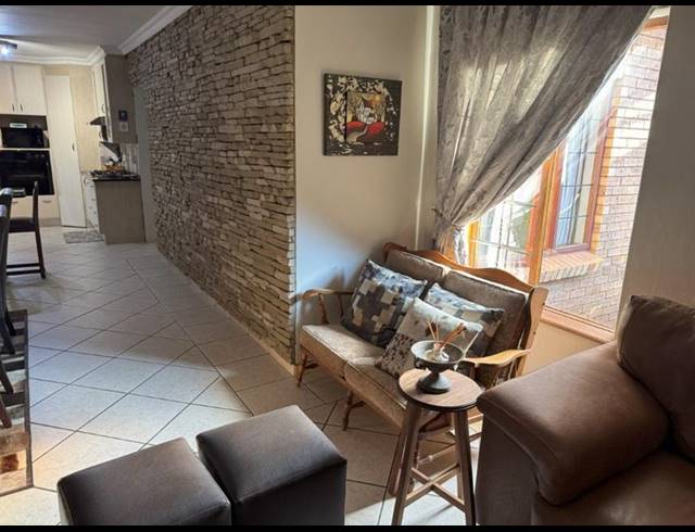 4 BEDROOM HOUSE FOR SALE IN ELDO MANOR